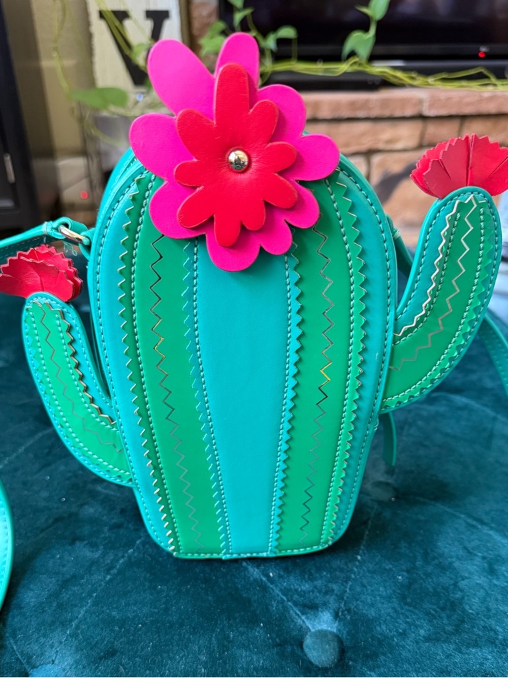 Kate Spade Horizons Cactus Crossbody Purse